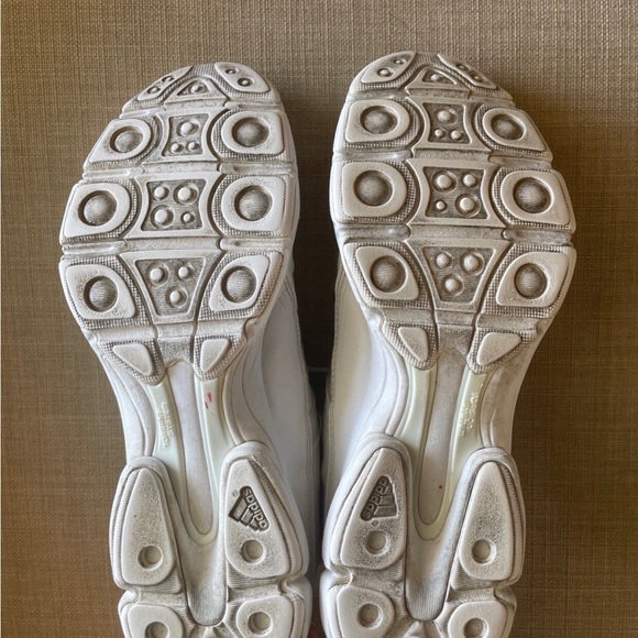 Adidas cheer shoes size 8.5 great condition - Picture 5 of 5